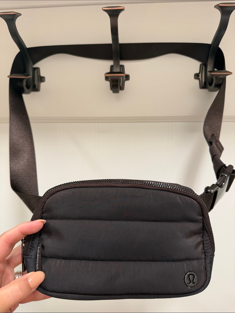 lululemon athletica puffer Quilted cross body Belt Bag - brown
